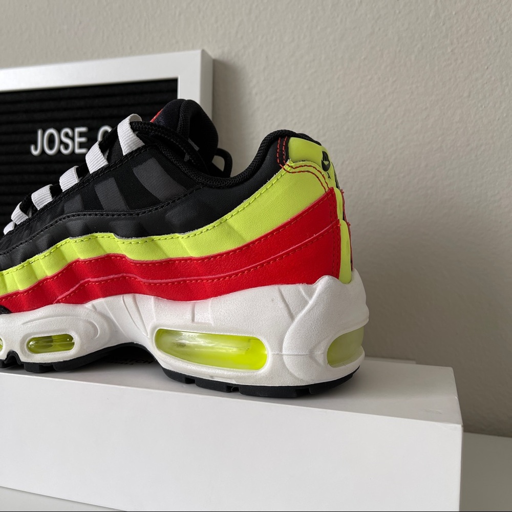NIKE AIR MAX 95 NEON RED WOMENS SHOES SIZE 5.5 BLA - Picture 10 of 10